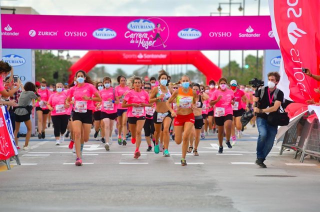 La Marea Rosa regresa a lo grande en la Carrera de la Mujer de Valencia - Vimarsana News