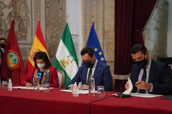 Robles firma el protocolo para impulsar la base logística del Ejército de Tierra en Córdoba