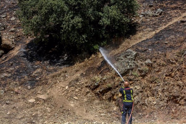 En libertad con cargos la mujer detenida como presunta autora del incendio en el pantano de San Juan (Madrid) en julio