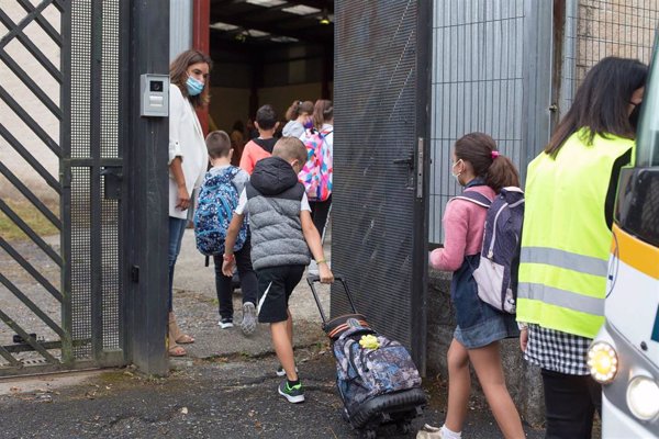 Cantabria cierra tres nuevas aulas y suben a 14 las confinadas