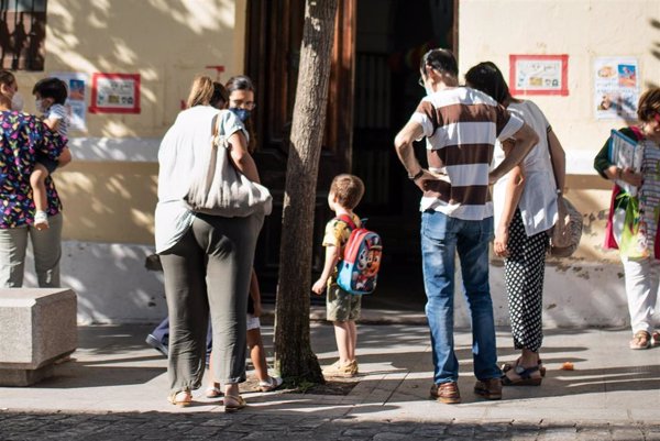 El PSOE exige protocolos que conviertan los colegios en lugares seguros frente al abuso sexual, la LGTBIfobia y la salud
