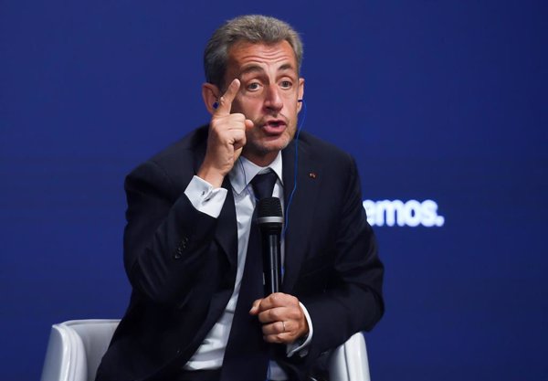 Sarkozy avisa que el separatismo no es solo problema de España y pide a la UE combatirlo si no quiere pagar un 