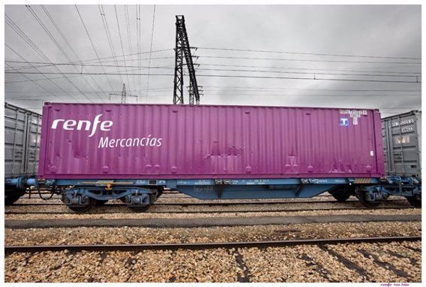 Renfe busca un socio para convertir su filial de Mercancías en un operador logístico integral