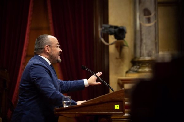 Fernández (PP) afea a Aragonès su cálculo de la fuga de empresas: 