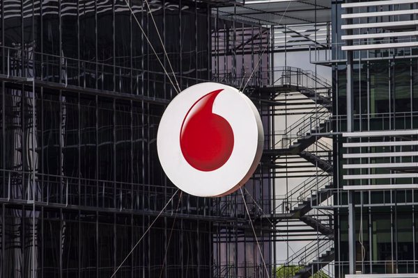 Los sindicatos de Vodafone paralizan las movilizaciones y paros previstos por el ERE