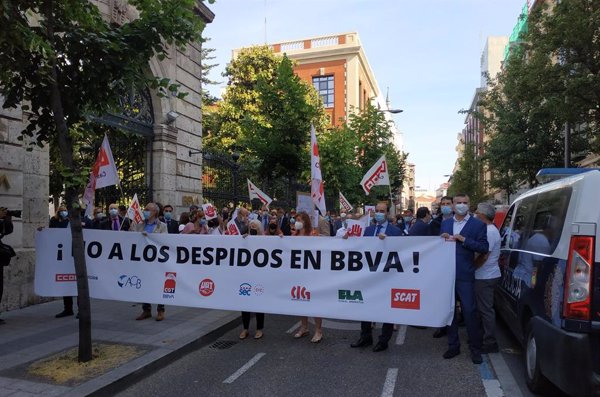 BBVA y CGT se ven mañana en los tribunales por el ERE en España