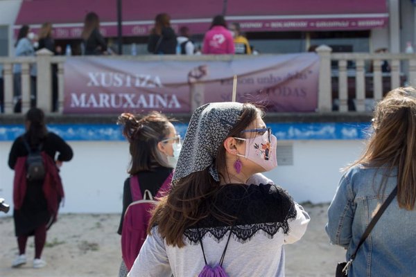 Víctimas de las grabaciones de mujeres orinando en una fiesta en Galicia reciben la reapertura del caso 
