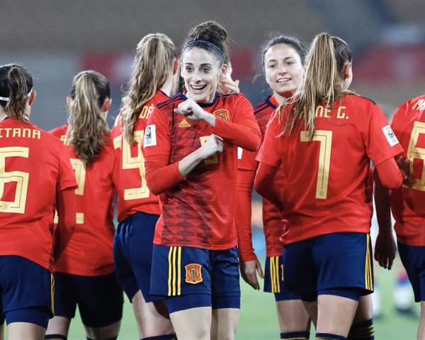 (Crónica) La selección femenina de fútbol no afloja y golea sin problemas a Islas Feroe