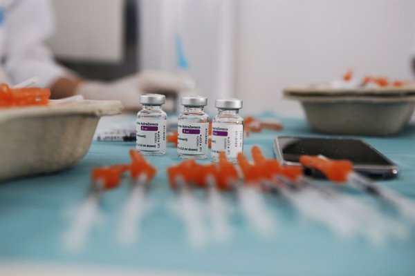 La EMA aprueba el aumento de la capacidad de fabricación de la vacuna COVID-19 de AstraZeneca