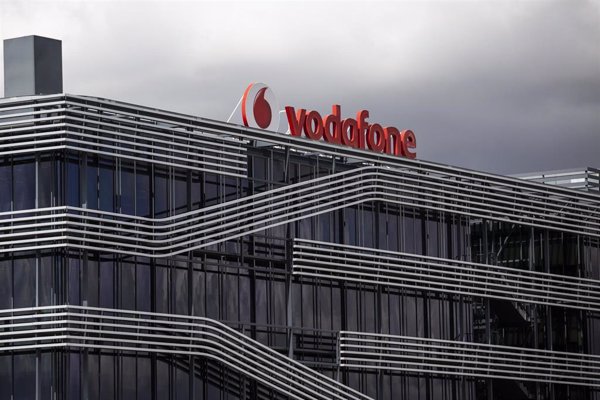 Vodafone rebaja las salidas del ERE a 409, pero con 53 despidos forzosos