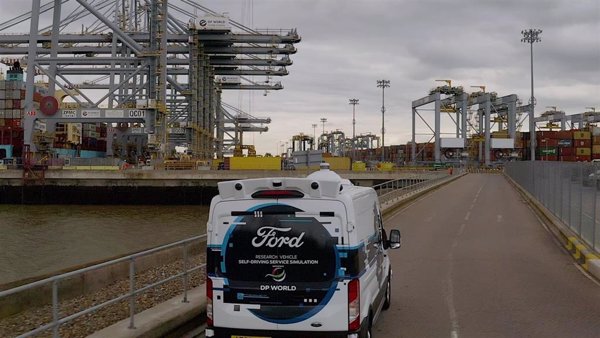Ford y DP World desarrollan un vehículo de conducción autónoma para mejorar las operaciones en puertos