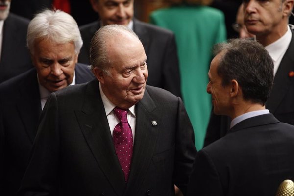 Don Juan Carlos, celebra el miércoles su segundo cumpleaños en el exilio