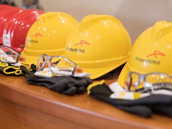 ArcelorMittal cancela 45 millones de acciones de autocartera