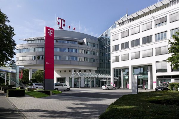 El TUE obliga a Bruselas a pagar 1,8 millones a Deutsche Telekom por intereses no pagados al devolver multa