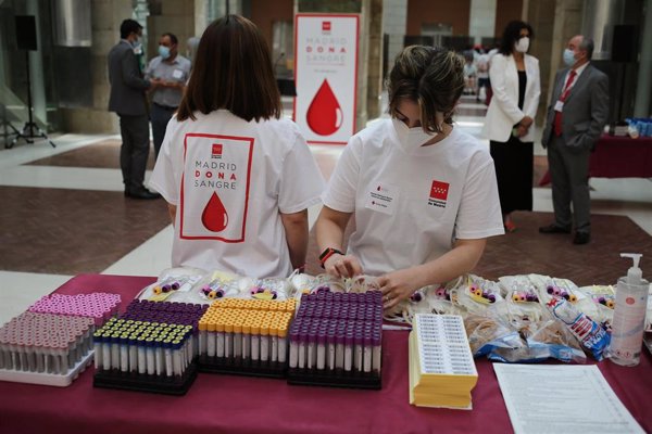 La Real Casa de Correos y otros 23 hospitales acogen un maratón de donación de sangre en Madrid