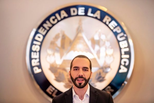El FMI vuelve a advertir a El Salvador de los 