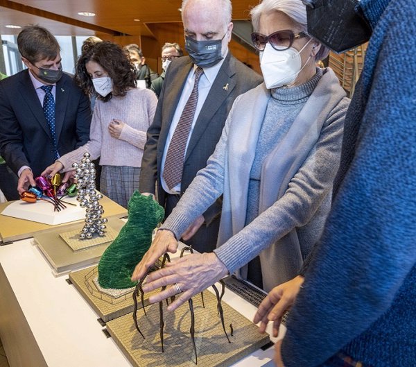 El Museo Guggenheim Bilbao presenta una maqueta de la obra 'Tulipanes' de Jeff Koons para personas ciegas