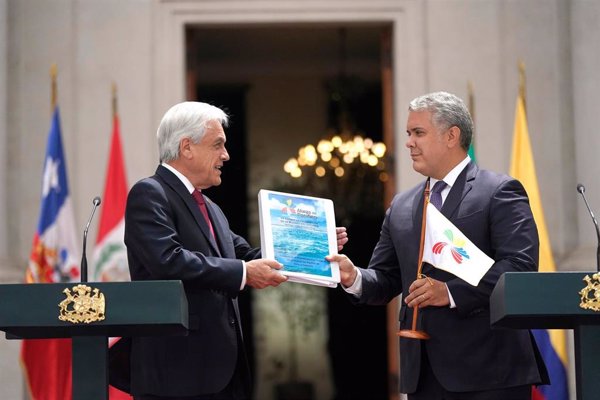 Culmina la XVI cumbre de la Alianza Pacífico con la entrega de la presidencia 'pro tempore' a México