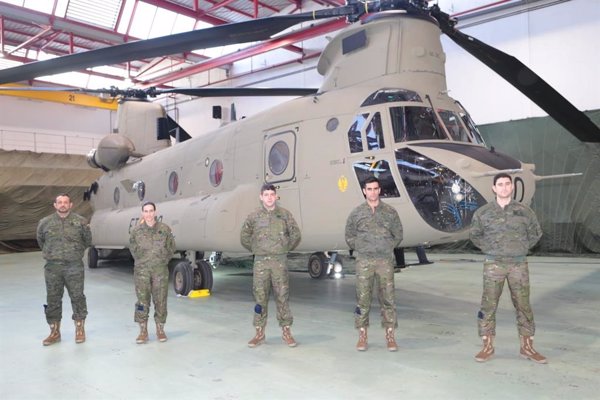 El Ejército de Tierra recibe el nuevo helicóptero 'Chinook', que mantendrá su capacidad de transporte pesado hasta 2050