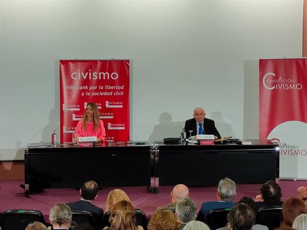 Álvarez de Toledo ve los datos del PP en CyL 