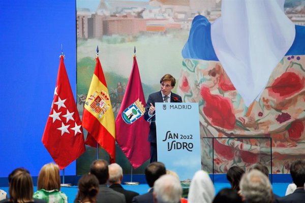 Almeida acudirá a la Plaza Mayor para ver la actuación de Chanel