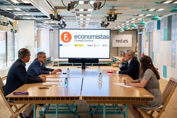 El Consejo General de Economistas y Red.es firman un protocolo para difundir el Kit Digital