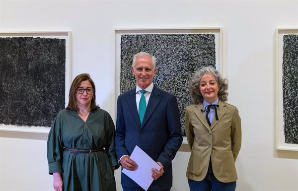 El Museo Guggenheim Bilbao acoge hasta el 6 de septiembre la exposición 'Serra/Seurat. Dibujos'