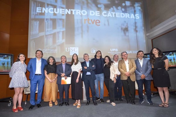 La primera reunión de cátedras de RTVE concluye con el objetivo común de 