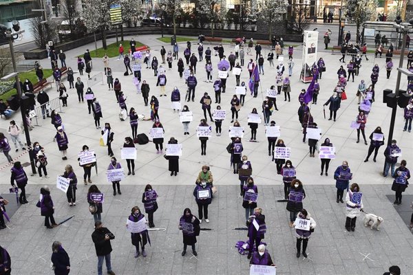Casi medio centenar de mujeres menores de 21 años han sido asesinadas en España por violencia de género desde 2003