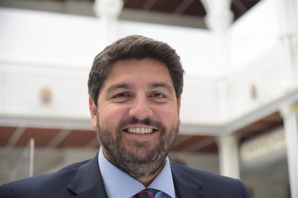 López Miras revalida su cargo al frente del PP de la Región de Murcia