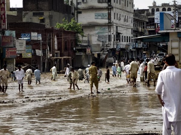 Al menos cinco muertos por las lluvias monzónicas en Karachi, Pakistán