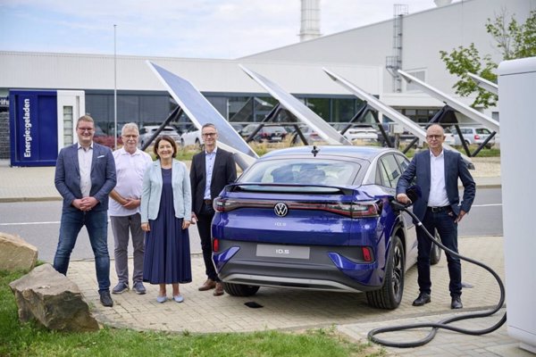 Volkswagen Sachsen inaugura el primer parque de carga rápida en Sajonia con 96 módulos de celdas