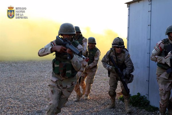 España sigue con preocupación las tensiones en Bagdad, donde tiene desplegados cerca de 200 militares