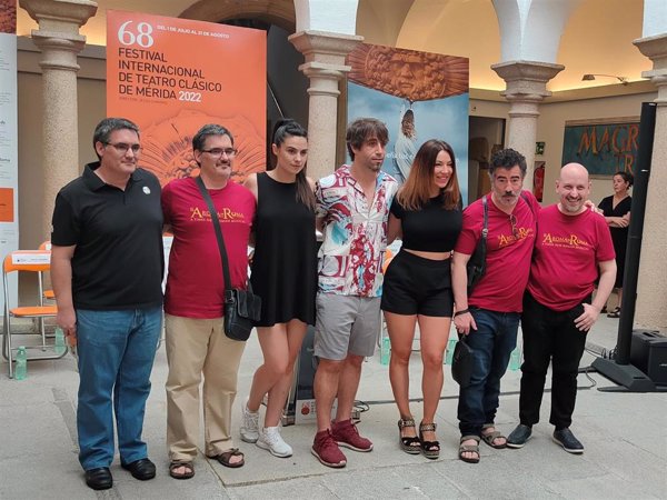 La comedia continúa esta semana en el Festival de Mérida a ritmo de pop y rock con el musical 'El aroma de Roma'