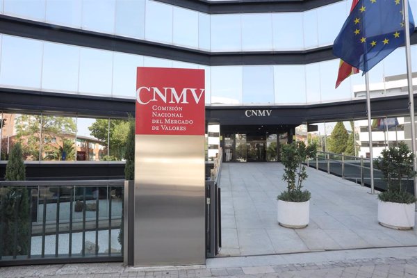 Axa se adjudica el seguro colectivo de accidentes y de vida para los empleados de la CNMV por 565.000 euros