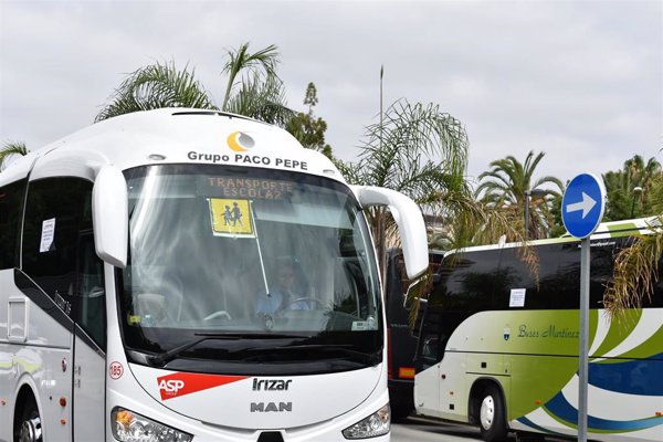El sector del autobús pide revisar los precios del transporte escolar ante la subida de costes