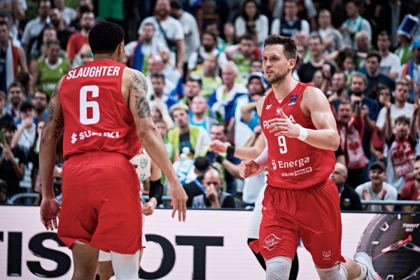 Polonia tumba a Eslovenia y Francia sufre ante Italia para verse en semifinales del Eurobasket