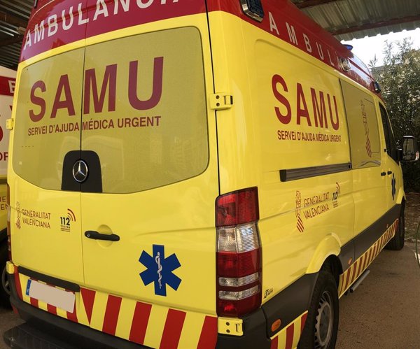 Fallece un trabajador de 24 años al caer de la cubierta de la piscina en una universidad de Valencia