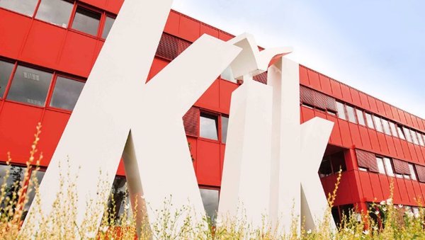 La firma textil alemana KiK desembarca en España y Portugal, donde prevé abrir más de 20 tiendas