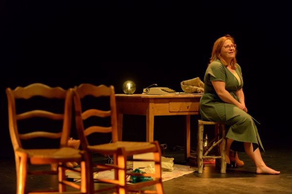 El Teatro del Barrio reflexiona sobre el vínculo de la maternidad con 'Lo que tú nos dejas', monólogo de Inma Cuevas
