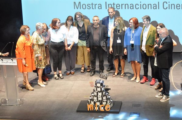 El actor catalán Eduard Fernández recibe el premio Honorífico en la gala inaugural de la MICE