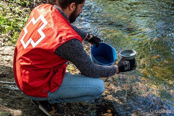 Los microplásticos están presentes en arroyos, ríos y playas de toda España, según un informe