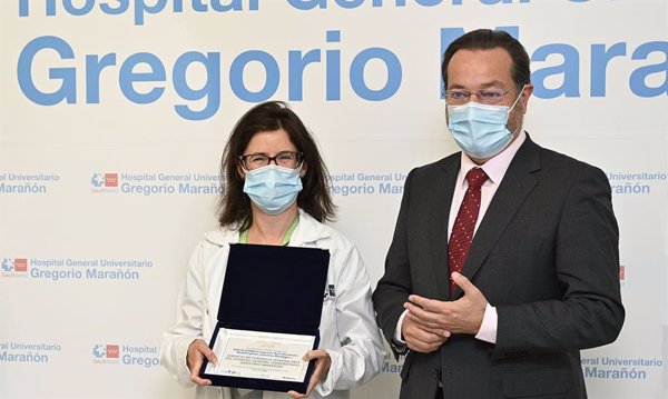 El Servicio de Farmacia del Gregorio Marañón recibe el sello de calidad por la información al paciente oncológico