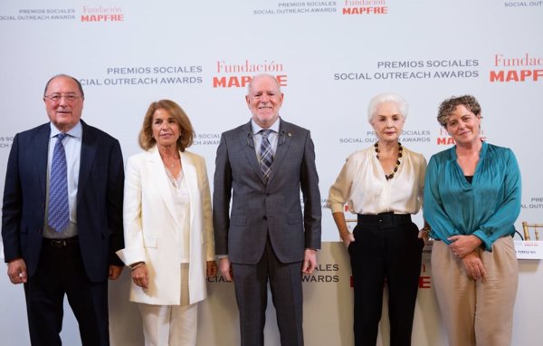 Fundación Mapfre reconoce el compromiso social de Carolina Herrera, Médicos Sin Fronteras y Fundación Integra