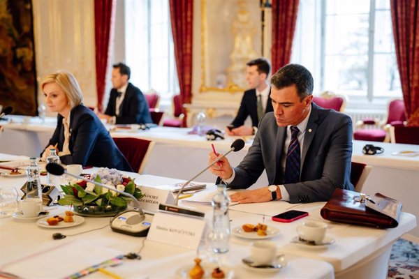 Sánchez defiende reforzar las interconexiones energéticas no solo dentro de la UE sino con otros países europeos