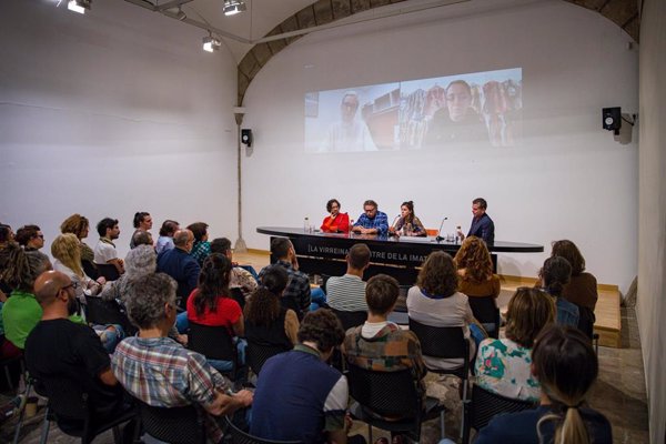 Un documental reúne la historia de 4 intelectuales que decidieron exiliarse en la época de Bolsonaro