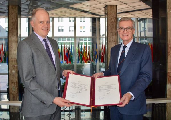 España ratifica en Washington la adhesión de Finlandia y Suecia a la OTAN, el último trámite de reconocimiento