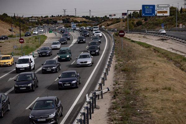 Mueren trece personas en las carreteras españolas este fin de semana, entre ellas dos motoristas