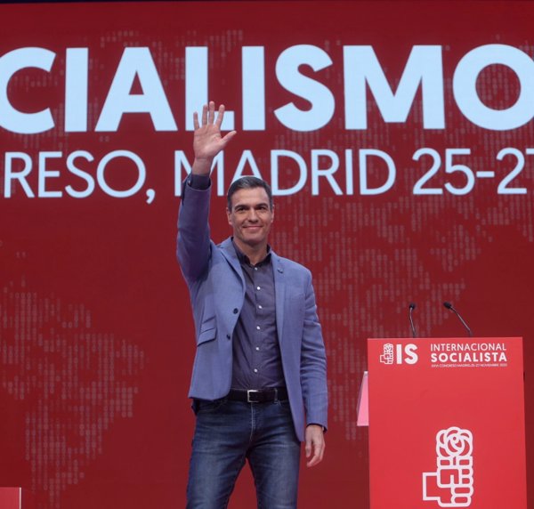 Sánchez pide a la CEOE que se siente con los sindicatos para lograr ya un acuerdo salarial