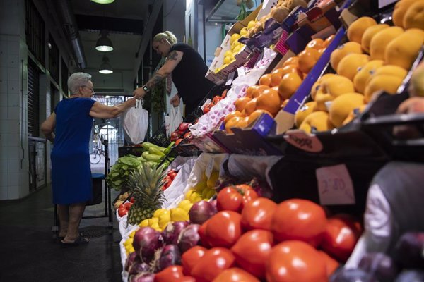 La mitad de hogares afirma que su situación económica empeora y crece la importancia del precio en la compra